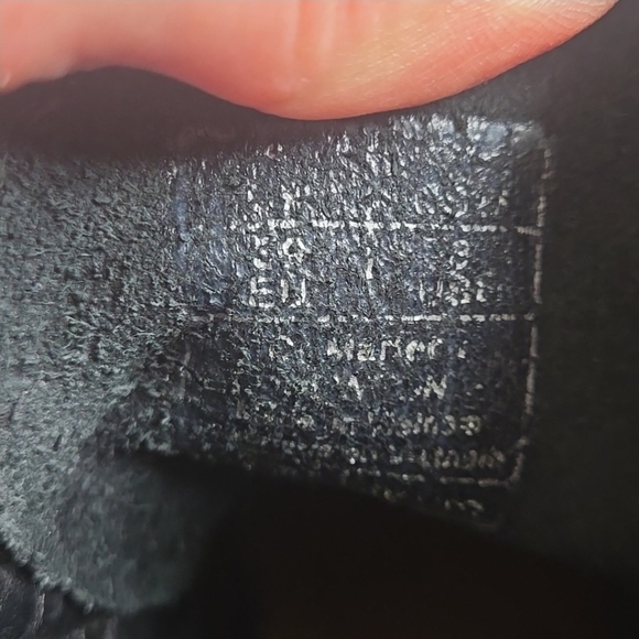 Dr. Martens Newton Black Leather Lace Up Boots from the SoftWair line Sz 8 - Picture 10 of 11